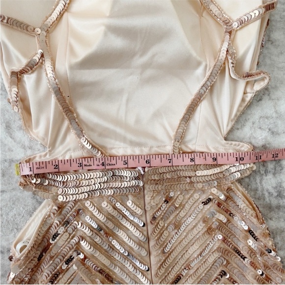 Cassandra Stone by Mac Duggal Sequins Gown Rose Gold Size 2 New - Picture 9 of 12